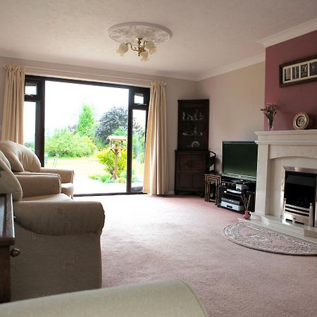 Linden Bed & Breakfast Hillington Exterior foto